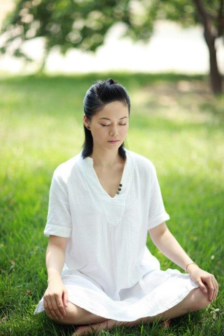 瑜珈冥想的素材资料--8篇引导词（呼吸、冥想、休息术......）